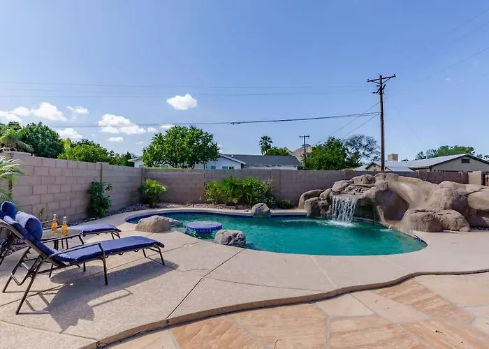 Azure - Sparkling Pool - Pool Table - In Old Town * Scottsdale